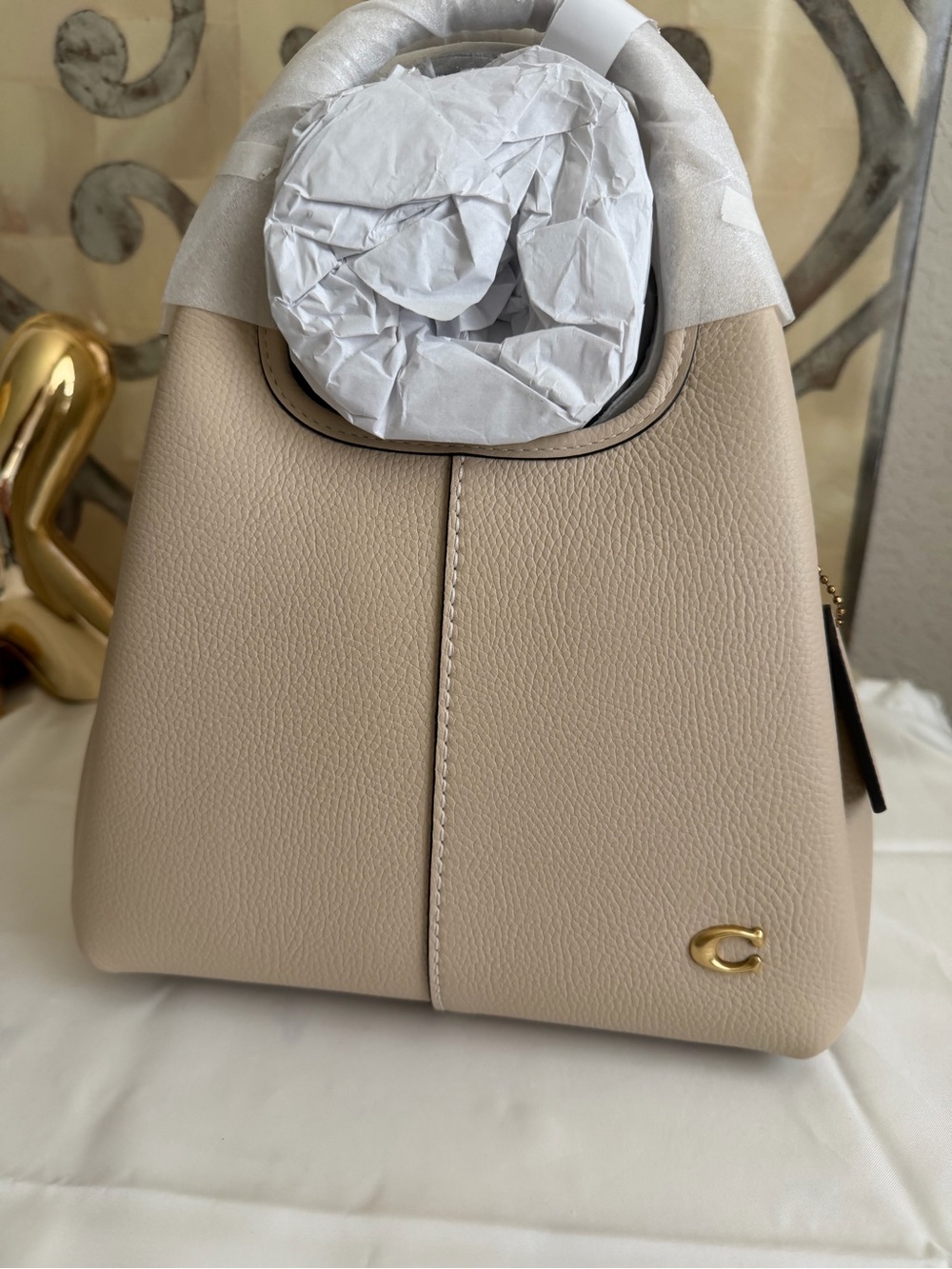 Coach Lana 23 Ivory Pebbled Leather Shoulder Bag NWT w/strap and dust bag - Picture 3 of 11